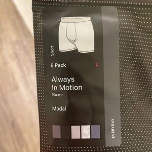 Lululemon Always in Motion 5 pack boxer NWT Large